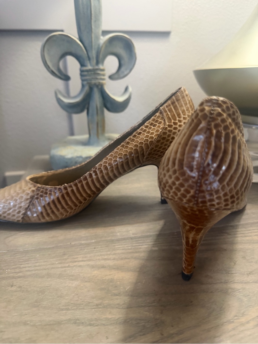 Snake skin pumps - Picture 2 of 5